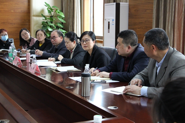 说明: 成都大学意见征集会