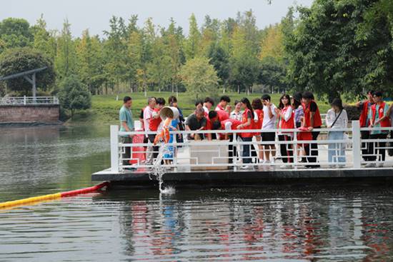 说明: IMG_2270_副本.jpg